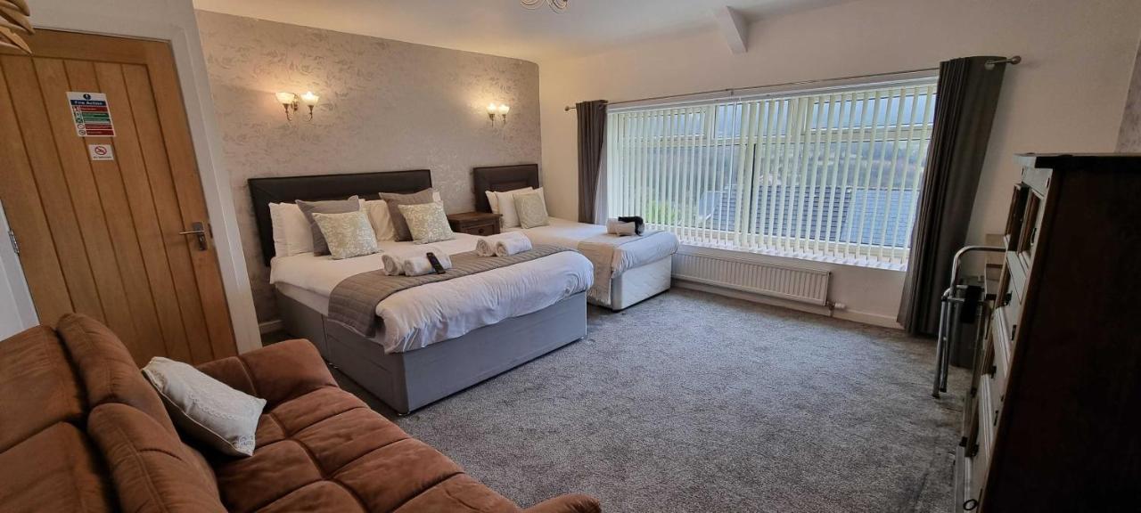 The New Lodge Pontardawe Экстерьер фото