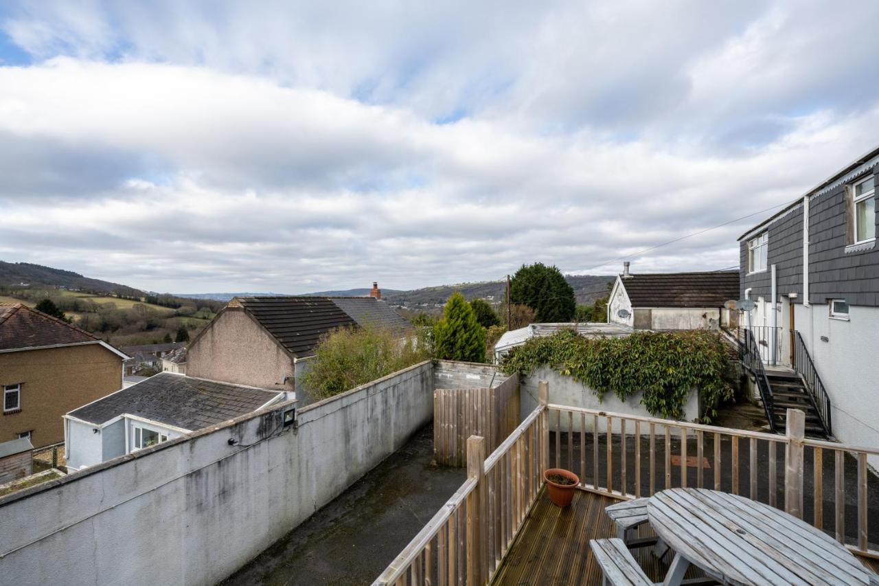 The New Lodge Pontardawe Экстерьер фото