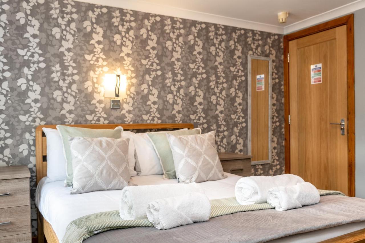 The New Lodge Pontardawe Экстерьер фото