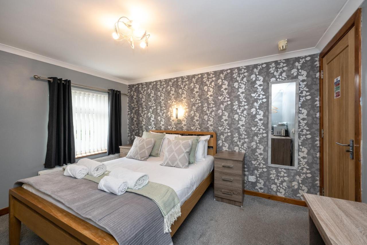 The New Lodge Pontardawe Экстерьер фото