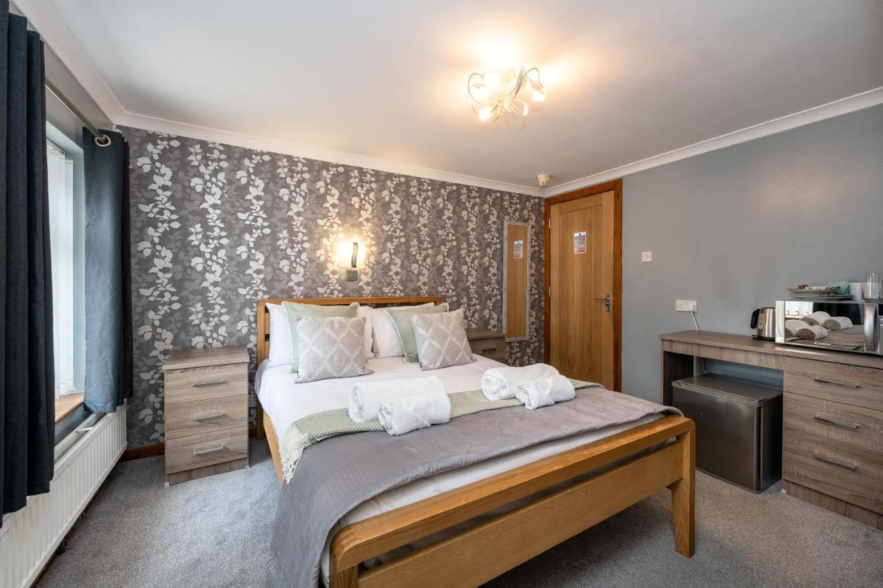 The New Lodge Pontardawe Экстерьер фото