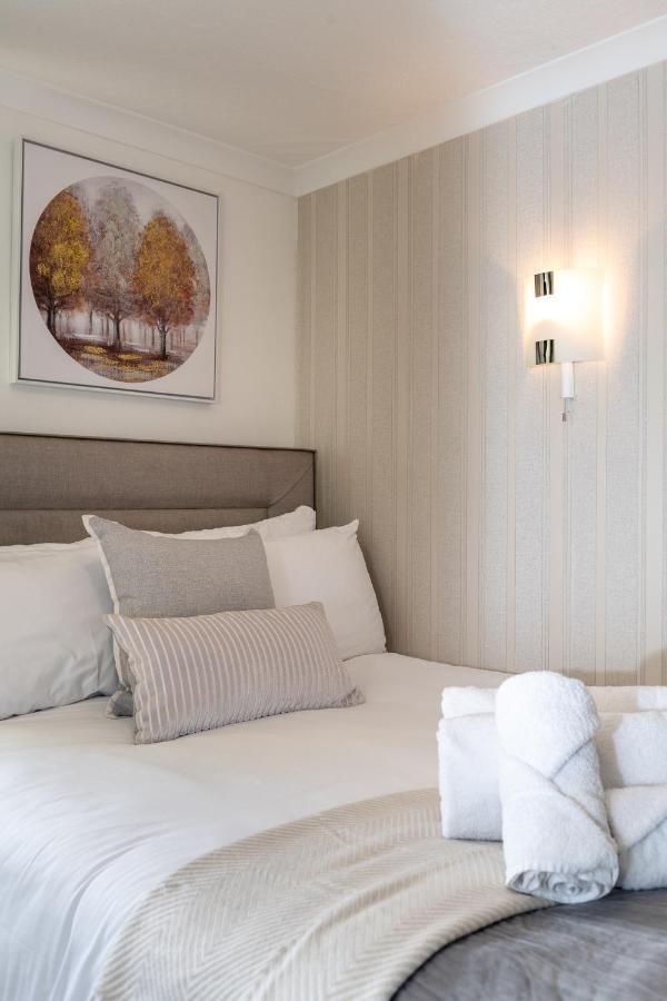 The New Lodge Pontardawe Экстерьер фото