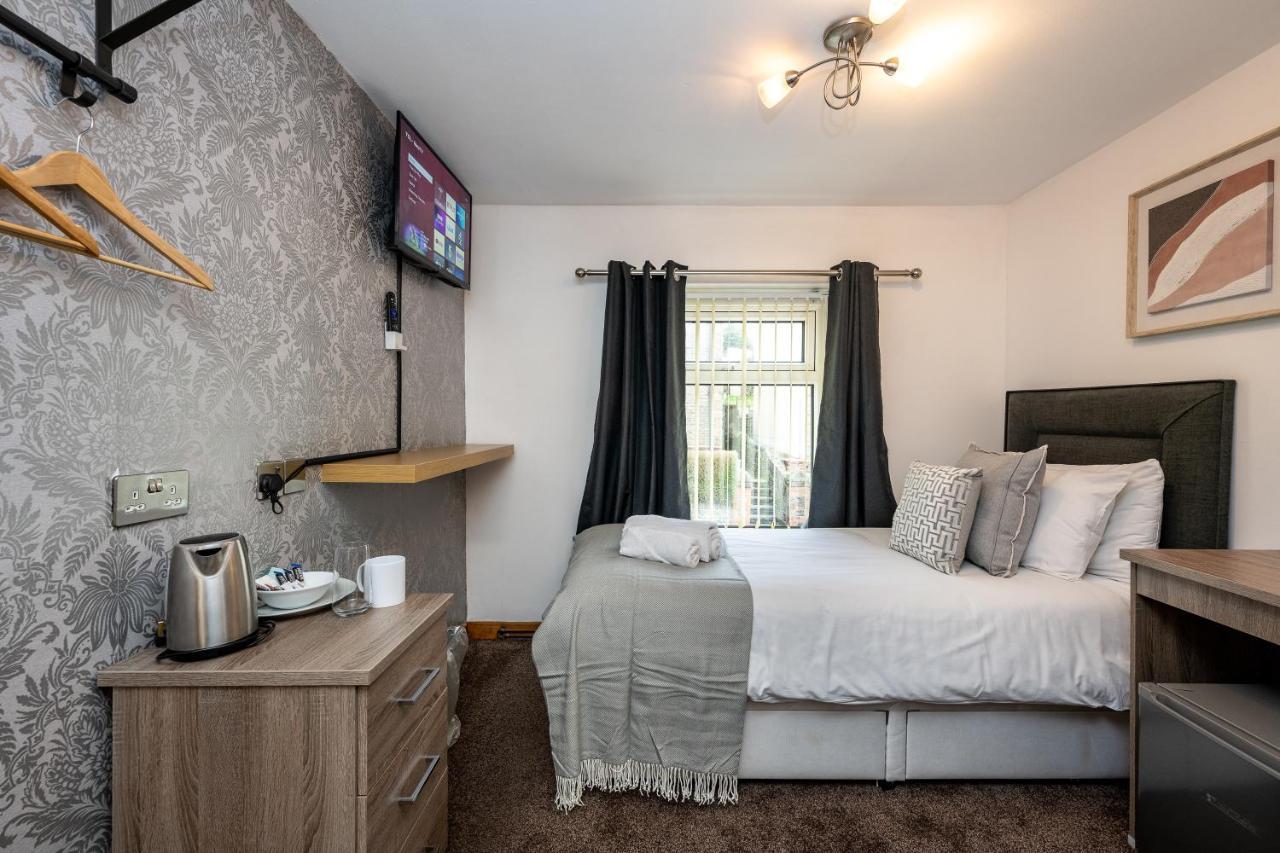The New Lodge Pontardawe Экстерьер фото